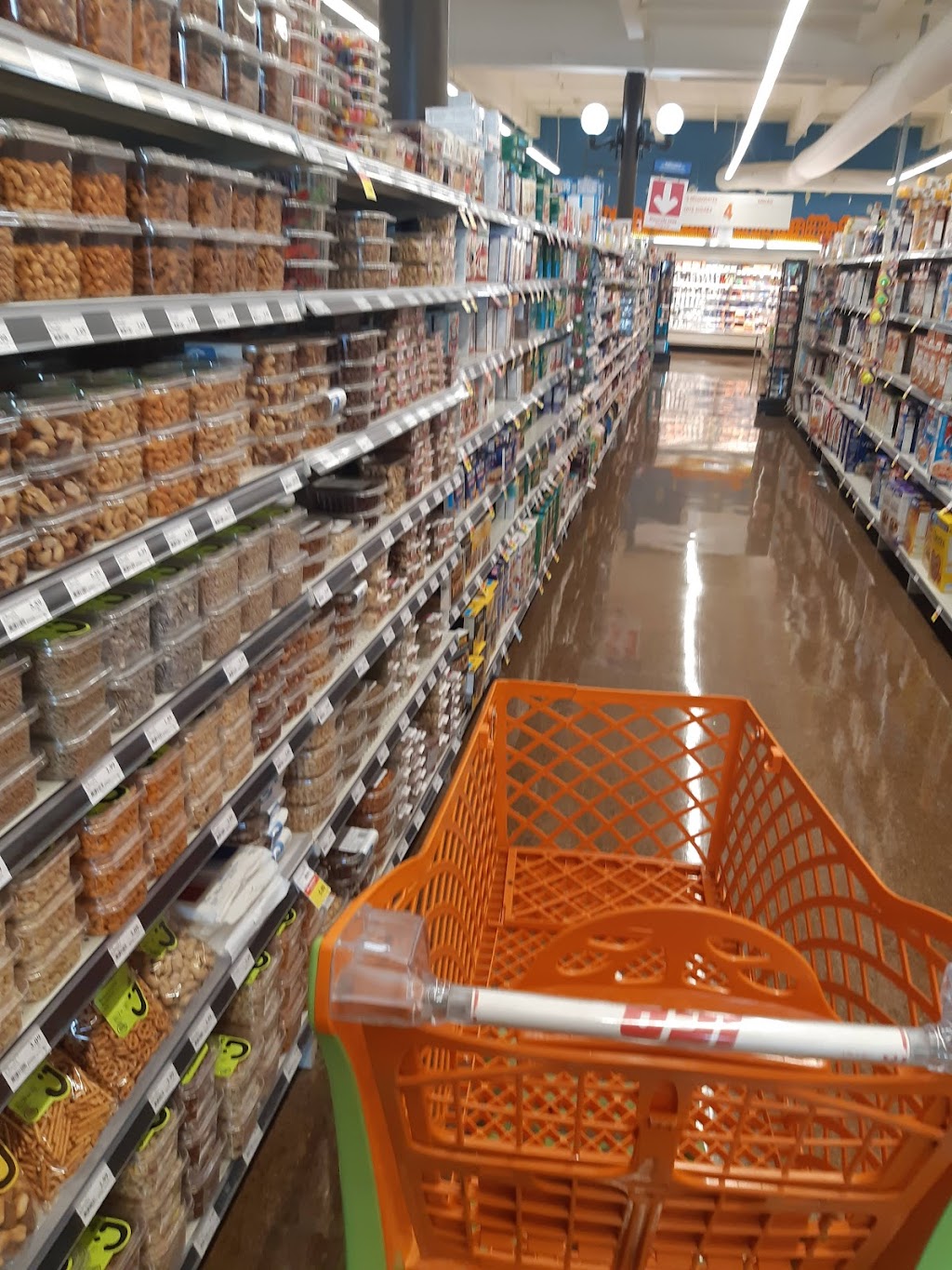 IGA Louise Ménard | 299 Bd Sir-Wilfrid-Laurier, Saint-Lambert, QC J4R 2L1, Canada | Phone: (450) 923-9399