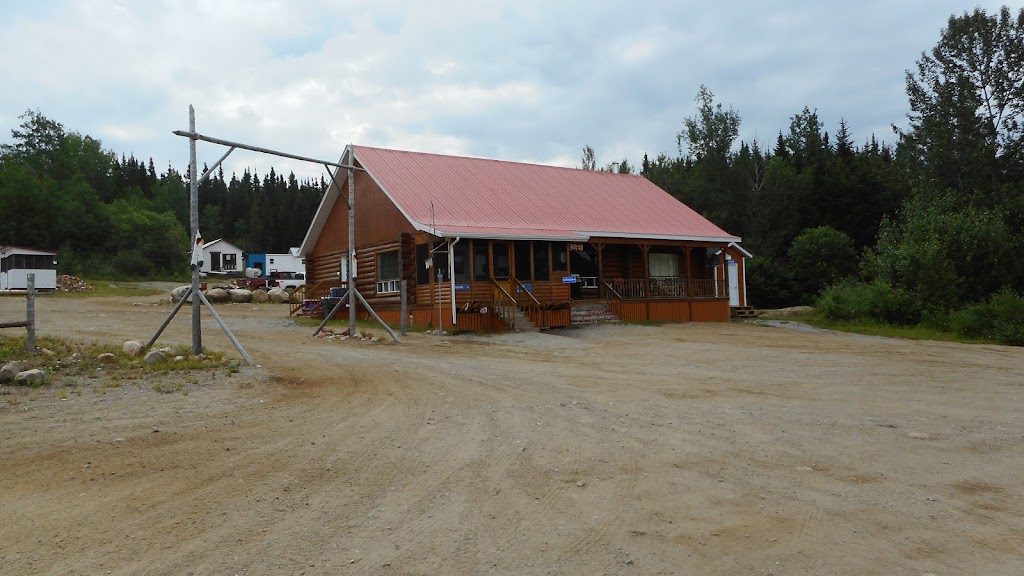 Pourvoirie du Lac des Coeurs/Lac Gilles | 46 Rue de la Réserve, Les Escoumins, QC G0T 1K0, Canada | Phone: (418) 233-2266