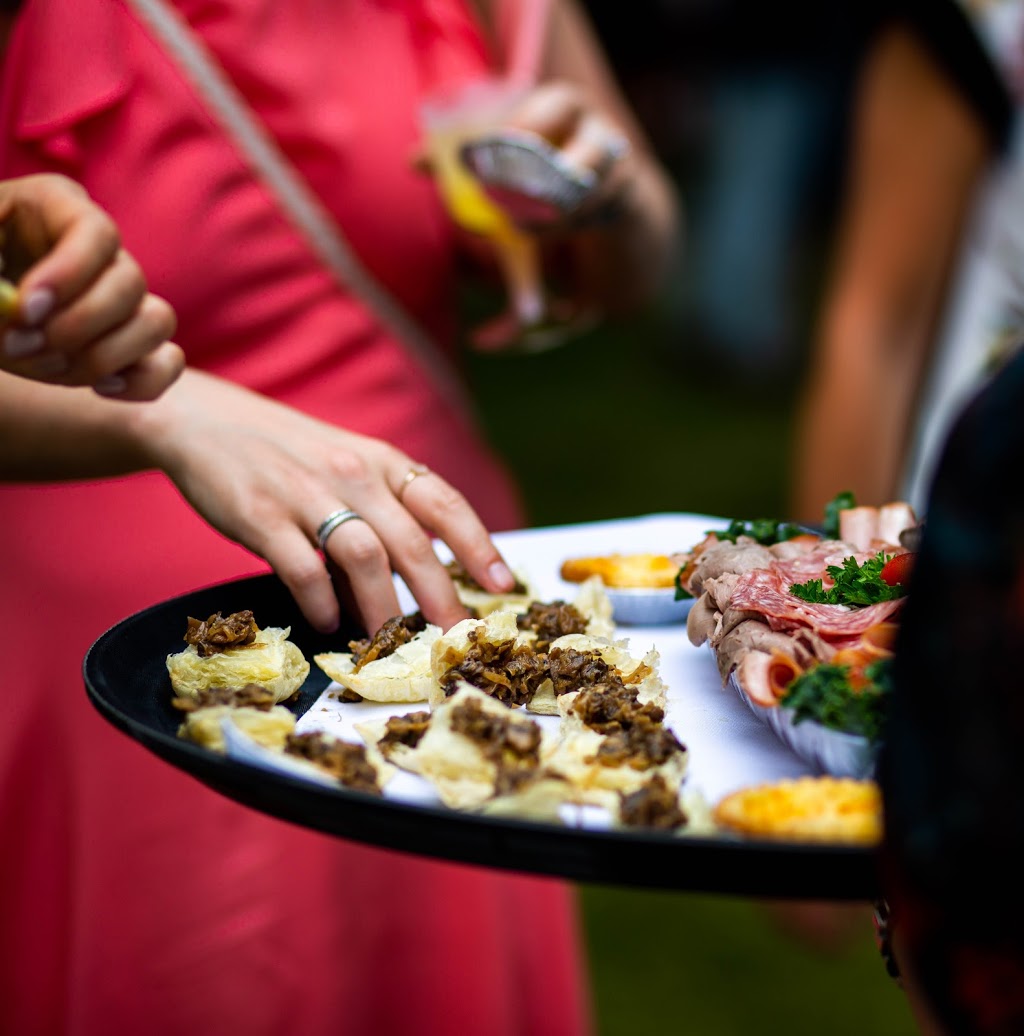 Barn and Country Catering and Mobile BBQ | 1344 Minto Rd RR1, Stirling, ON K0K 3E0, Canada | Phone: (613) 848-8231