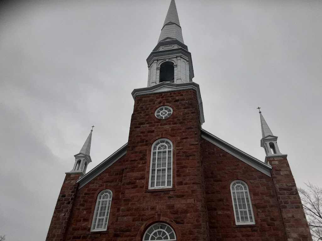 Église catholique Sainte-Françoise-Romaine | 23 Rue Principale, Sainte-Françoise, QC G0L 3B0, Canada | Phone: (418) 851-1116