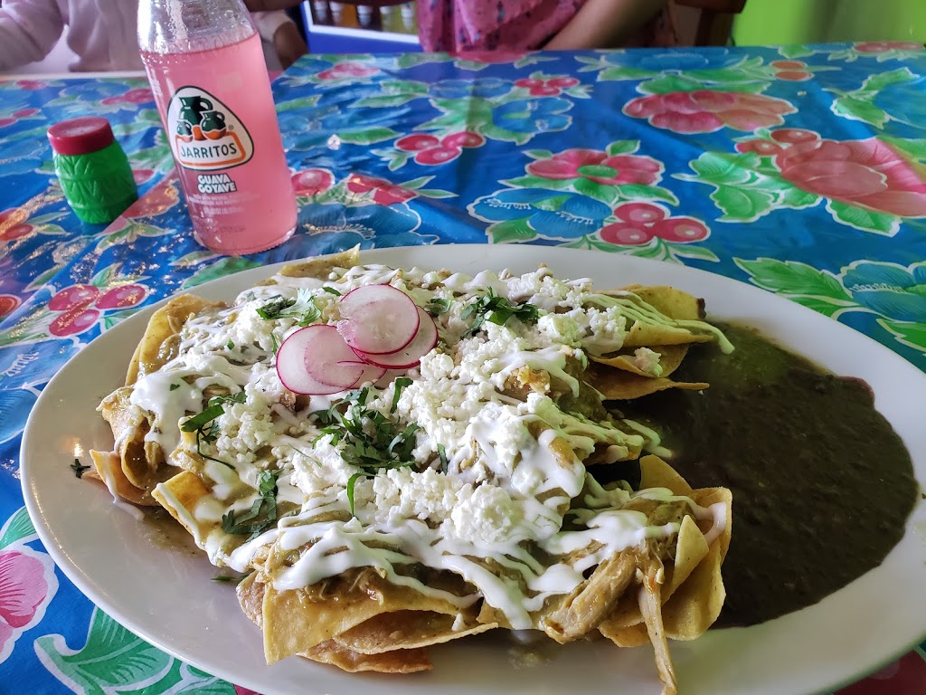 Chilaquiles | 381 Montreal Rd, Vanier, ON K1L 6A8, Canada | Phone: (613) 699-7100
