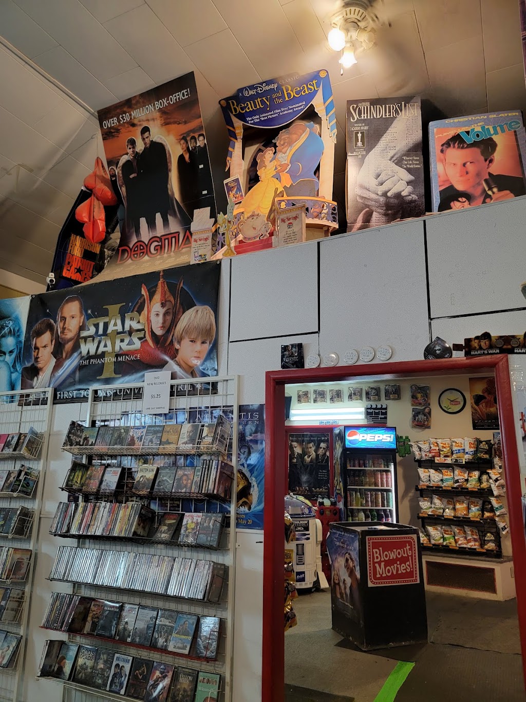 Video Stop Watrous | 300 Main St, Watrous, SK S0K 4T0, Canada | Phone: (306) 419-9375