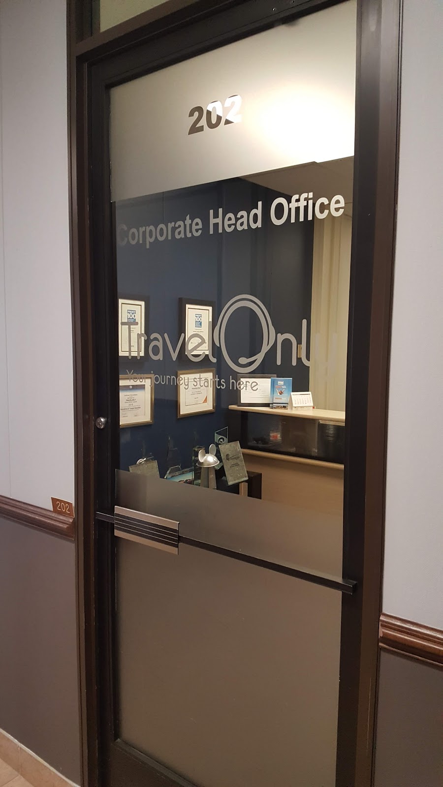 TravelOnly | 202-325A West St, Brantford, ON N3R 3V6, Canada | Phone: (800) 608-1117
