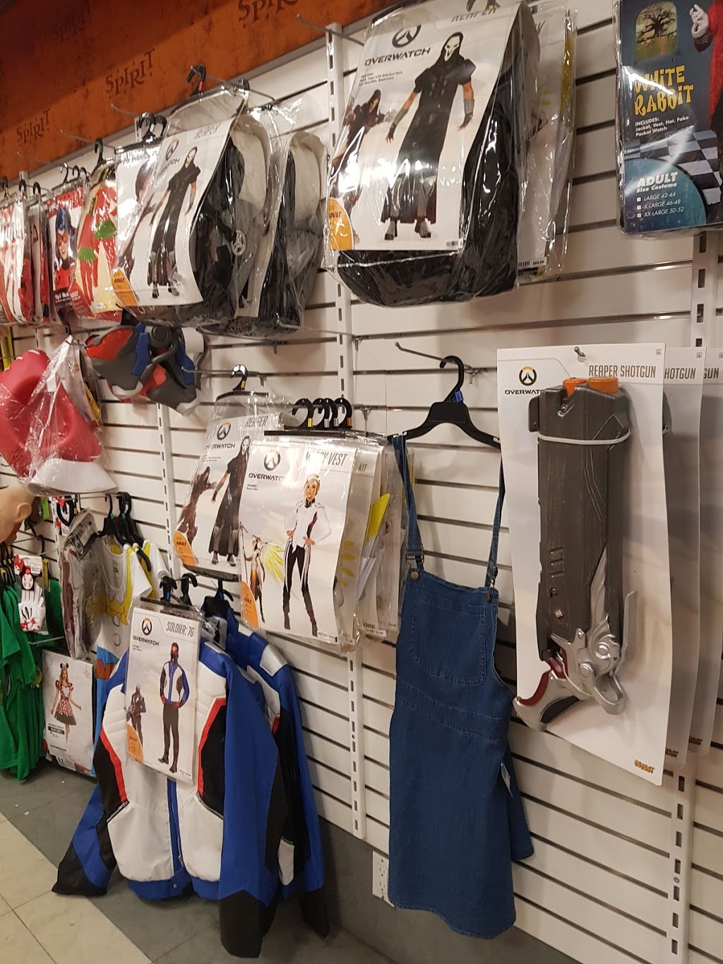 Spirit Halloween | 2231 St Clair Ave W, Toronto, ON M6N 1K5, Canada | Phone: (866) 586-0155