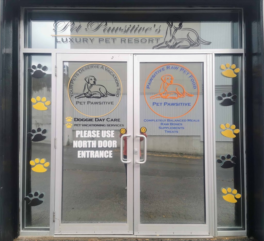 Pet Pawsitives Luxury Pet Resort Inc | 411C Dundas St E, Belleville, ON K8N 1E7, Canada | Phone: (613) 779-5900