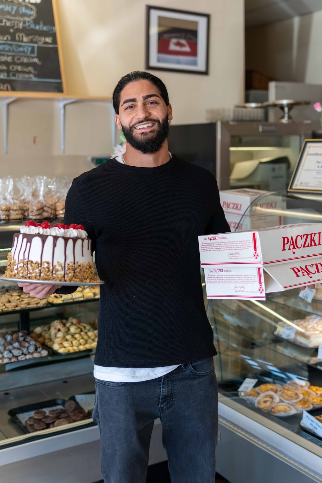 The Pastry Place & Bake Shop | 3392 Dougall Ave, Windsor, ON N9E 1S6, Canada | Phone: (519) 915-9939