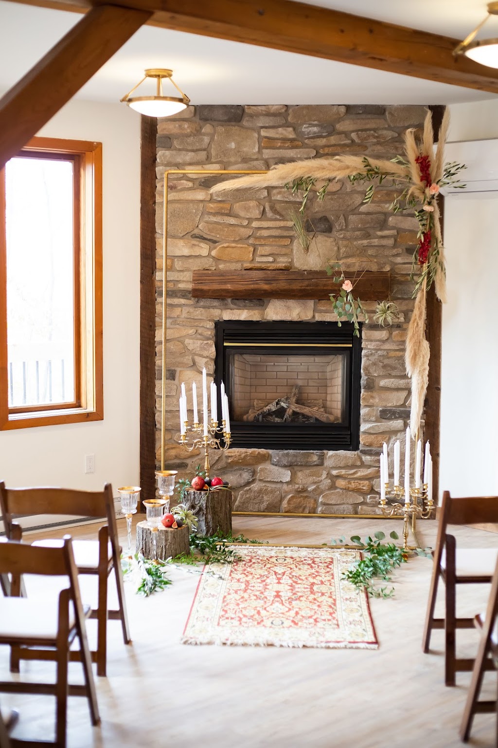 Manoir de la Forêt | 32 Chem. River, Cantley, QC J8V 3A1, Canada | Phone: (819) 827-0086