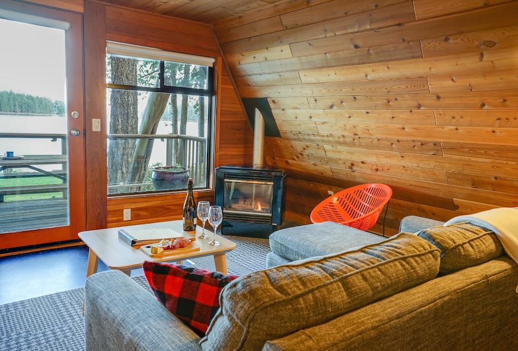 Taku Resort and Marina | 616 Taku Rd, Heriot Bay, BC V0P 1H0, Canada | Phone: (250) 285-3031