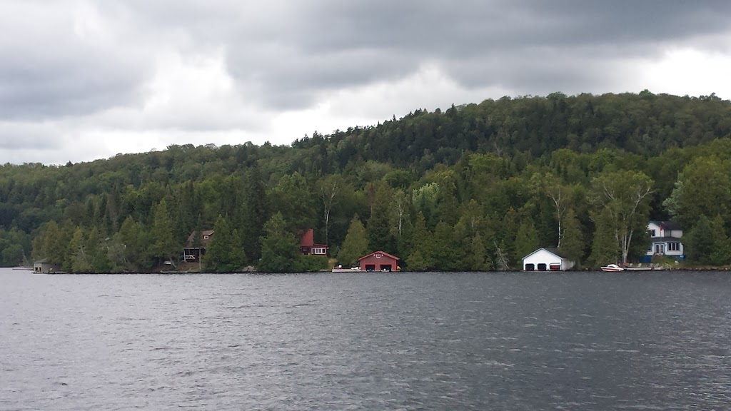 Presbytere Lac Des Seize Iles | 50 Rue de lÉglise, Lac-des-Seize-Îles, QC J0T 2M0, Canada | Phone: (450) 226-5451