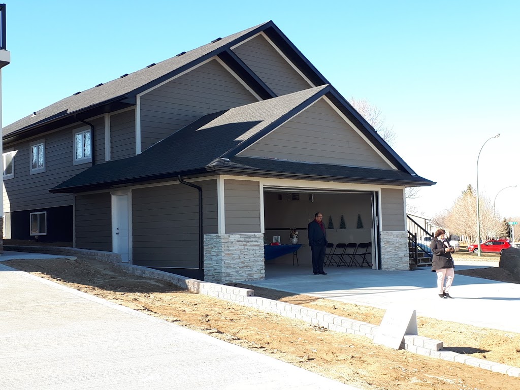 Hill Top Manor | 356 6 Ave SE, Weyburn, SK S4H 3N5, Canada | Phone: (306) 848-1500