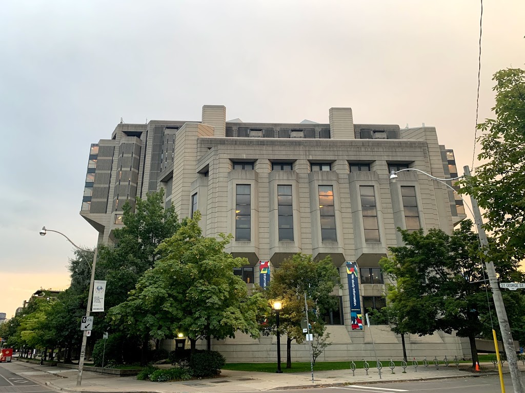 John P. Robarts Research Library | 130 St George St, Toronto, ON M5S 1A5, Canada | Phone: (416) 978-8450