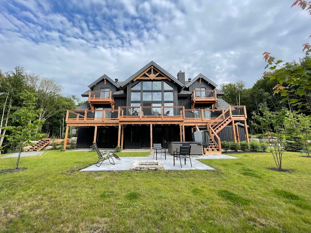 Black Bear - chalet Platinum G.I. | 111 R. Allen, Morin-Heights, QC J0R 1H0, Canada | Phone: (514) 919-2722