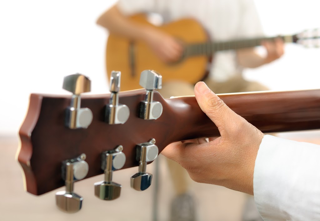Oakside Music | 4639 W 14th Ave, Vancouver, BC V6R 2Y7, Canada | Phone: (778) 926-7976