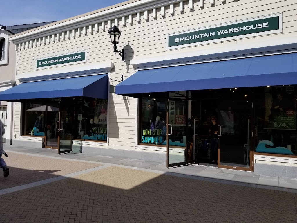 Mountain Warehouse | 7899 Templeton Station Rd, Vancouver, BC V7B 0B7, Canada | Phone: (604) 247-0901