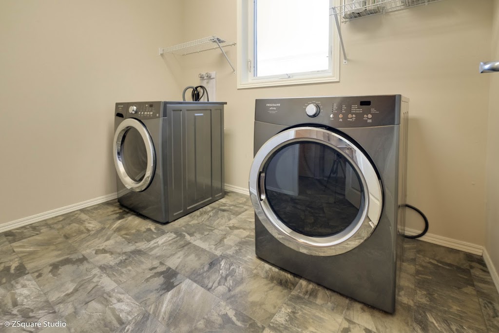 ZSquare Studio | 220 Fernwood Ave #318, Winnipeg, MB R2M 1C5, Canada | Phone: (204) 431-9212