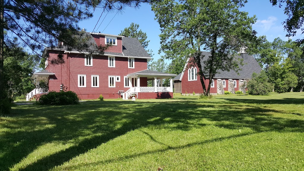 Auberge de la petite chapelle | 511 Rue du St Maurice, La Tuque, QC G9X 3E9, Canada | Phone: (819) 680-2020