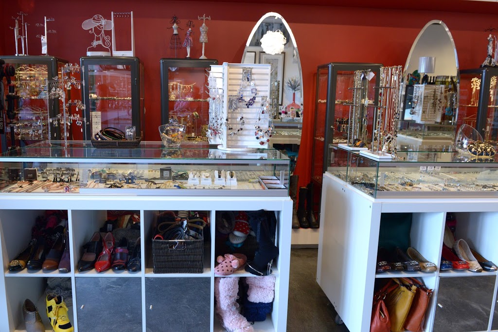 Laurence Alexandre | 1221 Rue Charles Albanel, Québec, QC G1X 4Y5, Canada | Phone: (418) 877-9914