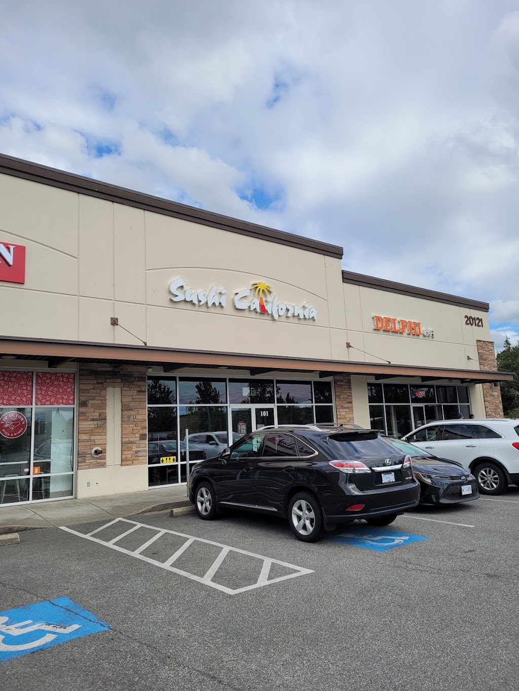 Sushi California | 20121 Willowbrook Dr #101, Langley Twp, BC V2Y 0L3, Canada | Phone: (604) 931-8284