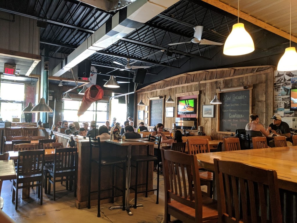 Barnstormer Brewing & Distilling Co. Brewpub Restaurant | 384 Yonge St #3, Barrie, ON L4N 4C8, Canada | Phone: (705) 481-1701