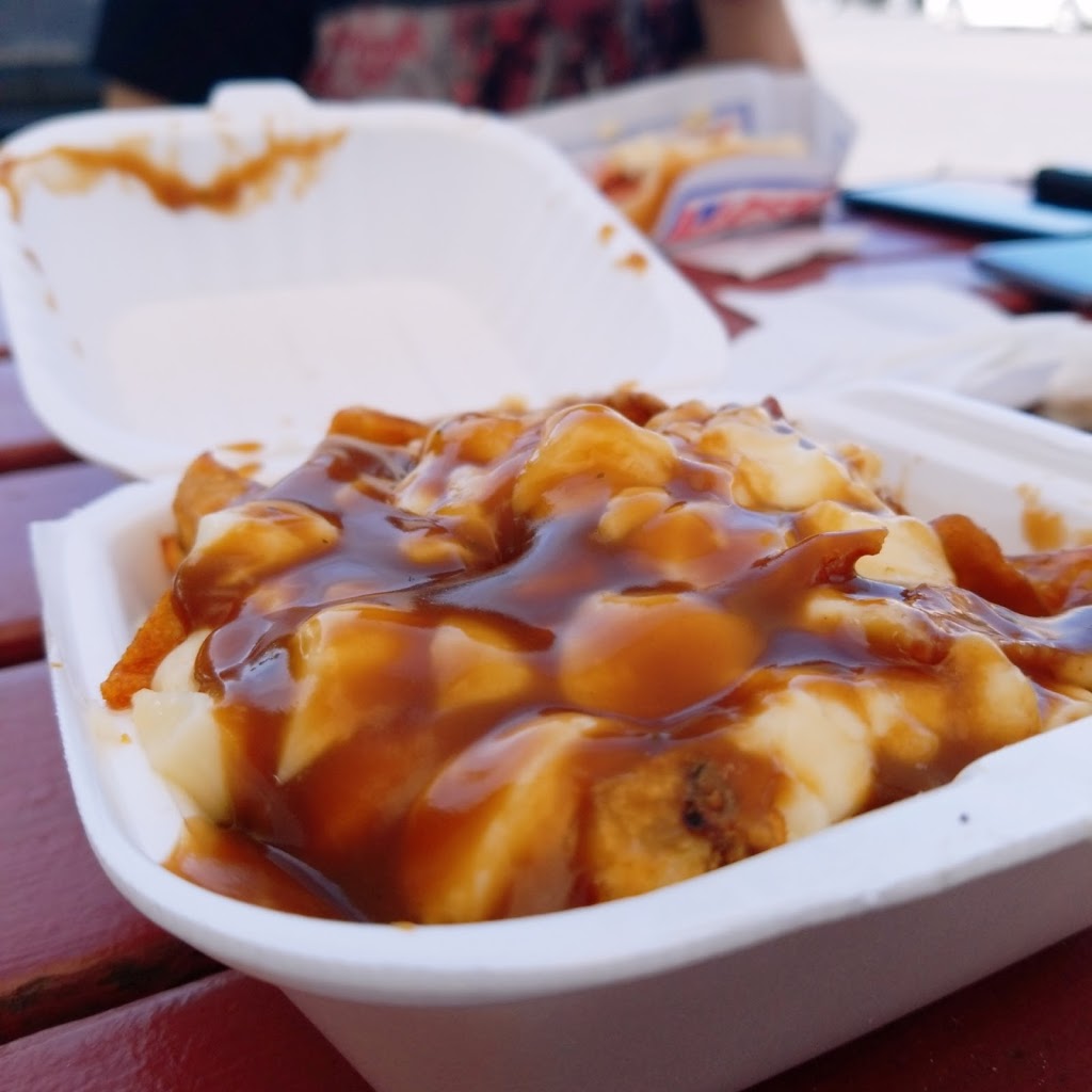S&S Fries | 2283-2421 Greenbank Rd, Nepean, ON K2J 5J7, Canada | Phone: (613) 796-8828