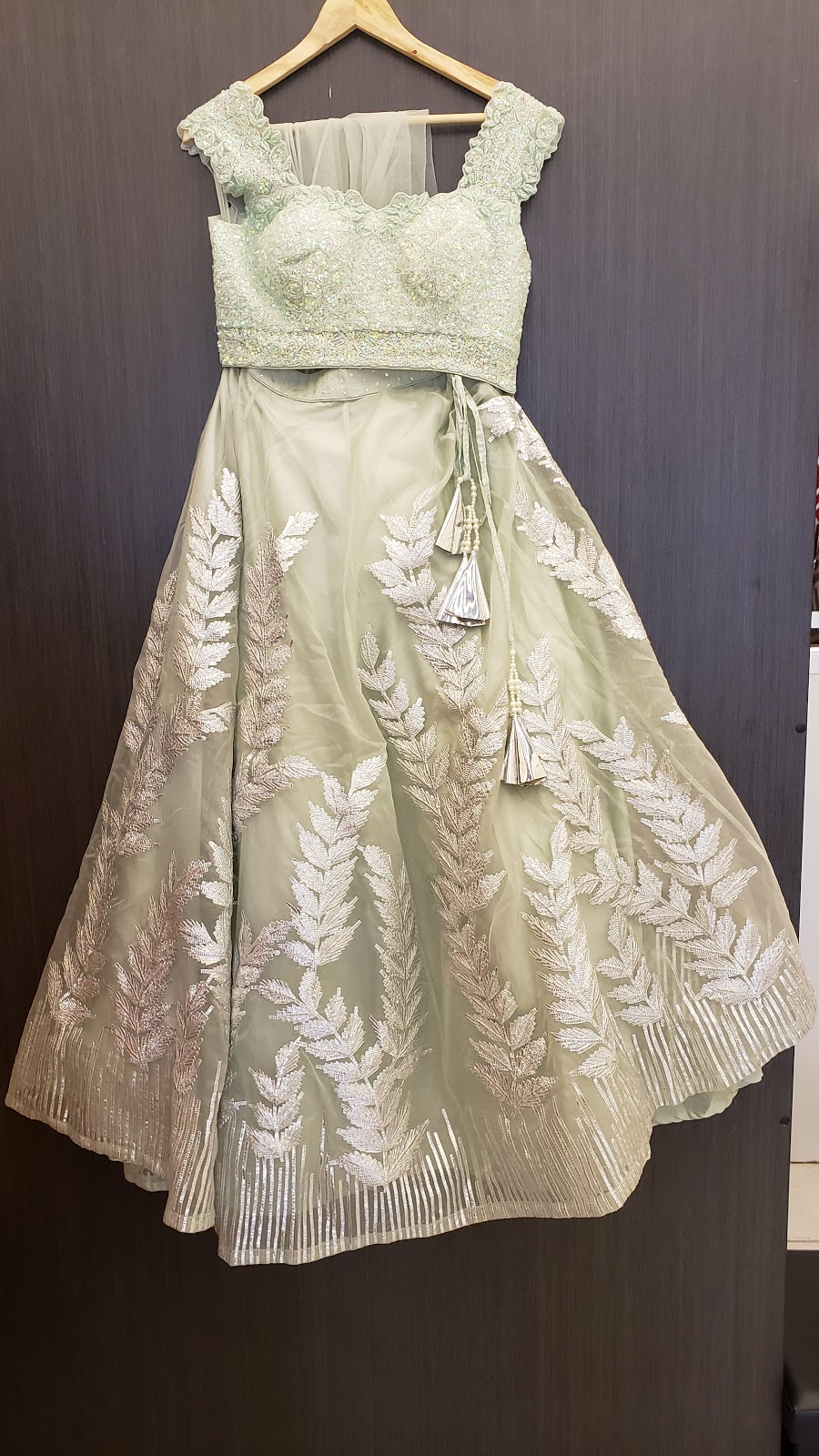 Simer kollections | 116 Kennedy Rd S Unit-2, Brampton, ON L6W 3G2, Canada | Phone: (647) 241-1473