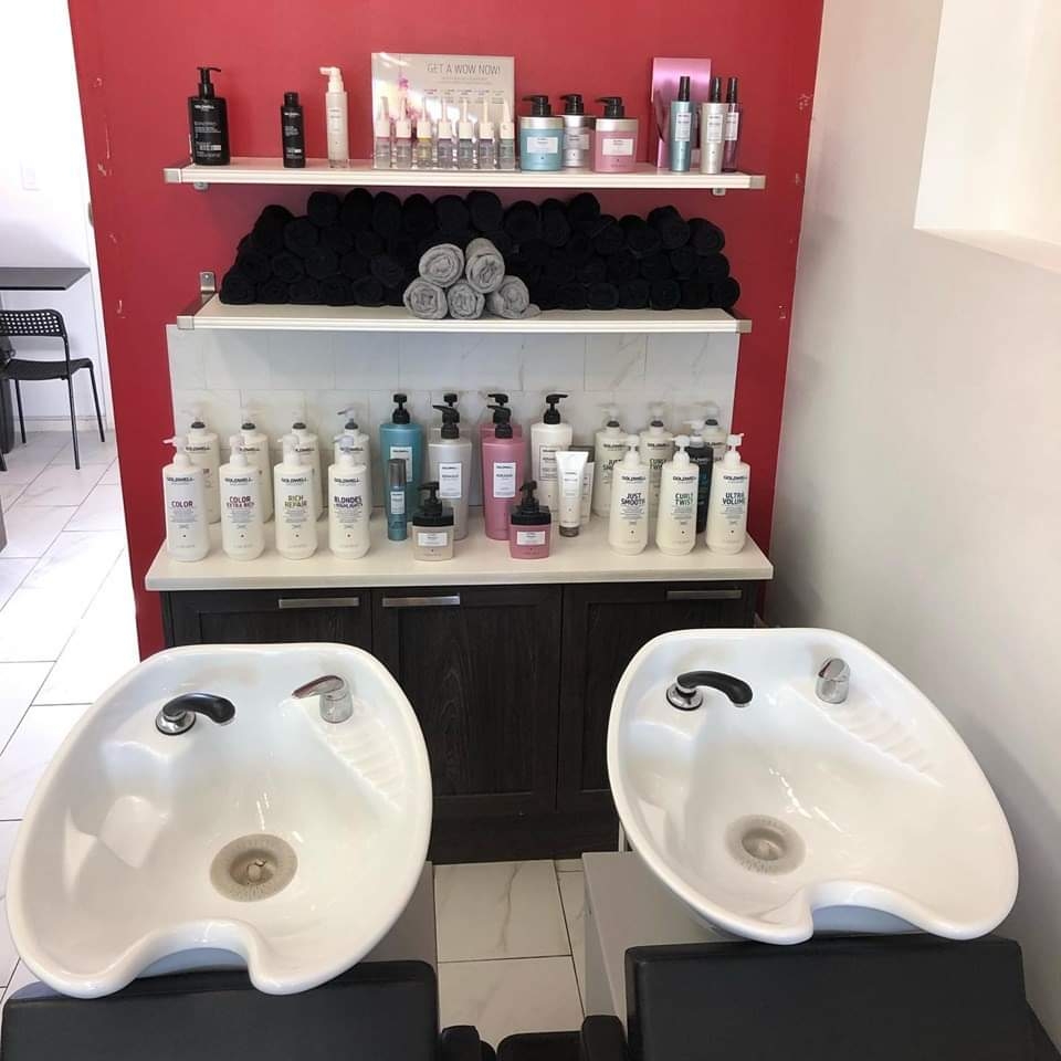 Runway Hair Design Company | 2925 Richmond Rd SW, Calgary, AB T3E 4N3, Canada | Phone: (403) 249-2760