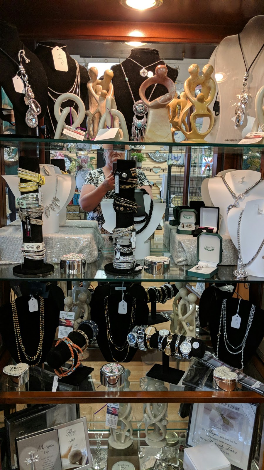 The Flower Stop & Gift Shop | 9918 104 St, Morinville, AB T8R 1R8, Canada | Phone: (780) 939-3440