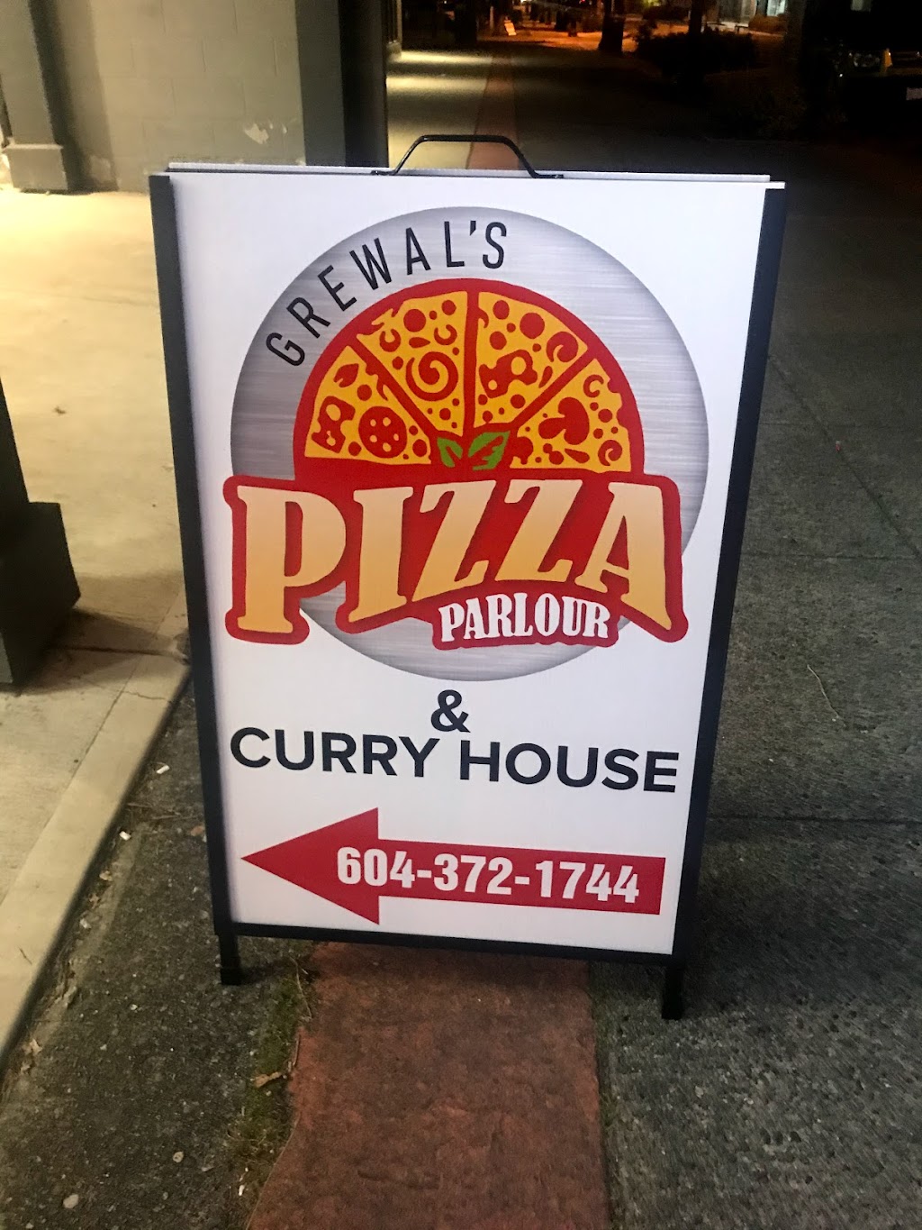 Super Bite Pizza - Surrey | 5775 176 St C, Surrey, BC V3S 4E1, Canada | Phone: (604) 256-3003