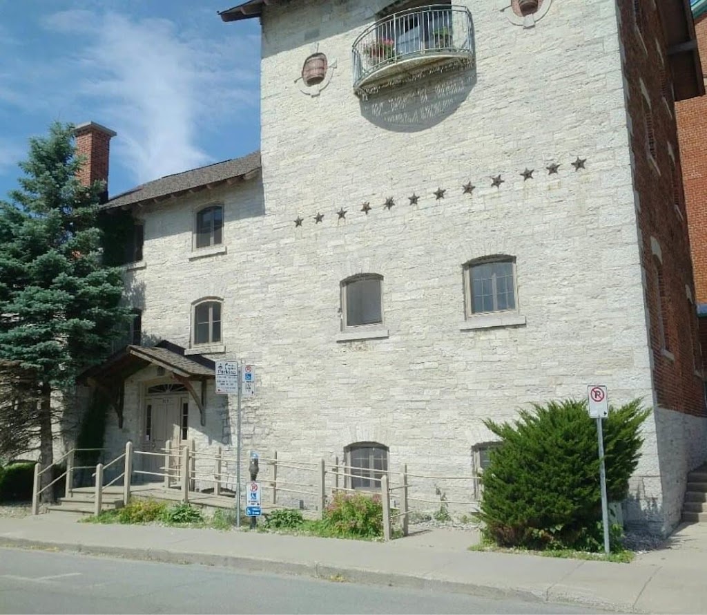 The Lighthouse - Le Phare Kingston | 308-1B, Wellington St, Kingston, ON K7K 7A8, Canada | Phone: (613) 371-6778
