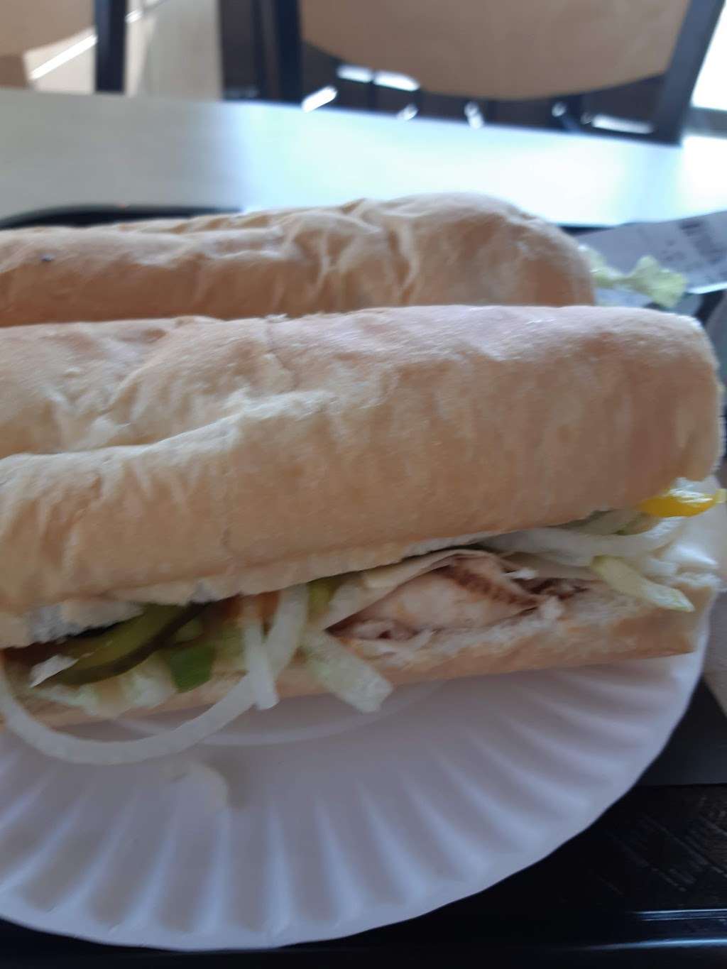 Dagwoods La Sandwicherie | 2015 Boulevard Marcel-Laurin, Saint-Laurent, QC H4R 1K4, Canada | Phone: (514) 336-0026
