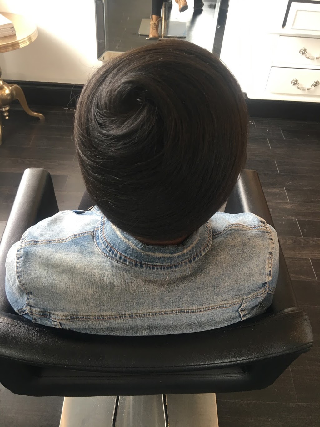 ManeAllure | 510 Driftcurrent Dr, Mississauga, ON L4Z 4B4, Canada | Phone: (647) 641-6263