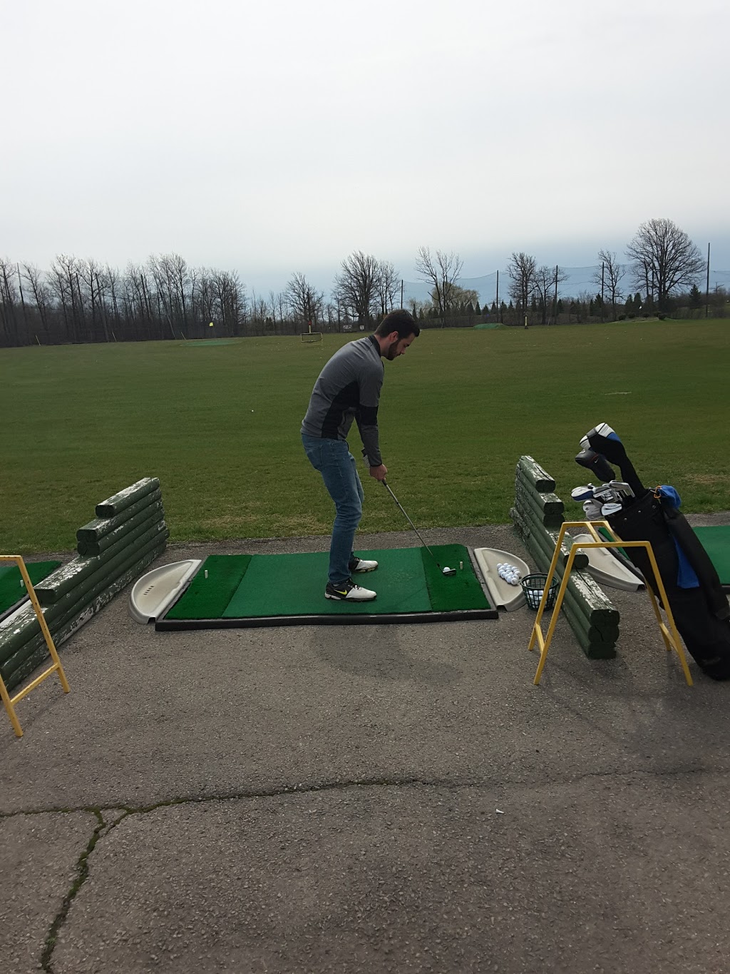 Pyramid Golf Academy | 22 Green Mountain Rd E, Stoney Creek, ON L8J 2W4, Canada | Phone: (289) 925-7885
