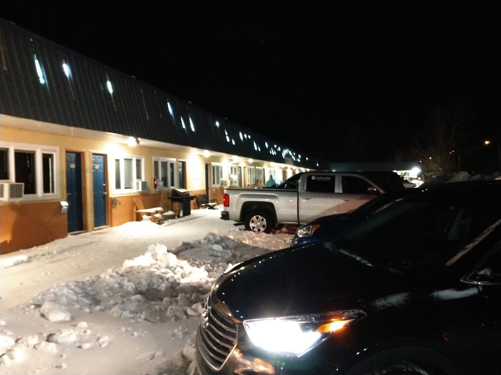 Parkway Motel & European Lodges | 1070 Waterton Ave, Pincher Creek, AB T0K 1W0, Canada | Phone: (403) 627-3344