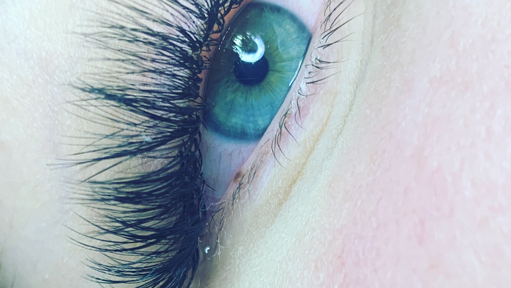 Little Valley Lashes | 3541 Cobble Hill Rd #3, Cobble Hill, BC V0R 1L3, Canada | Phone: (250) 709-0523