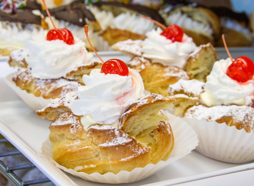 Calabria Bakery | 5694 Hwy 7, Markham, ON L3P 0E3, Canada | Phone: (905) 471-1033