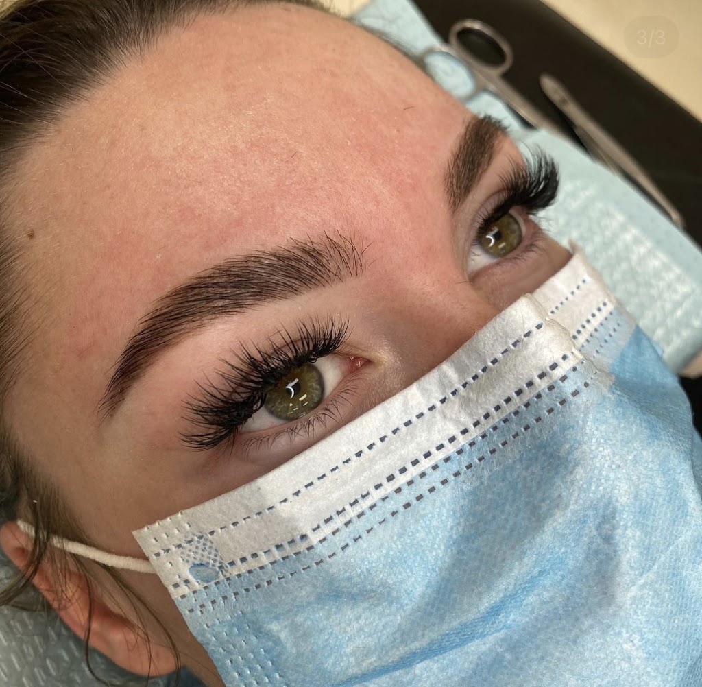 Island Vibe Esthetics | 5850 River Rd, Qualicum Beach, BC V9K 1Z5, Canada | Phone: (236) 688-3604