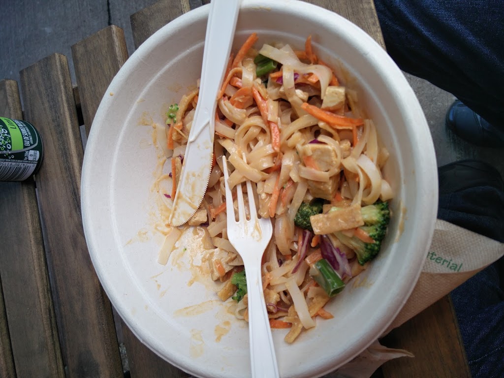 Freshii | 3074 Dundas St W, Toronto, ON M6P 1Z7, Canada | Phone: (437) 317-3301