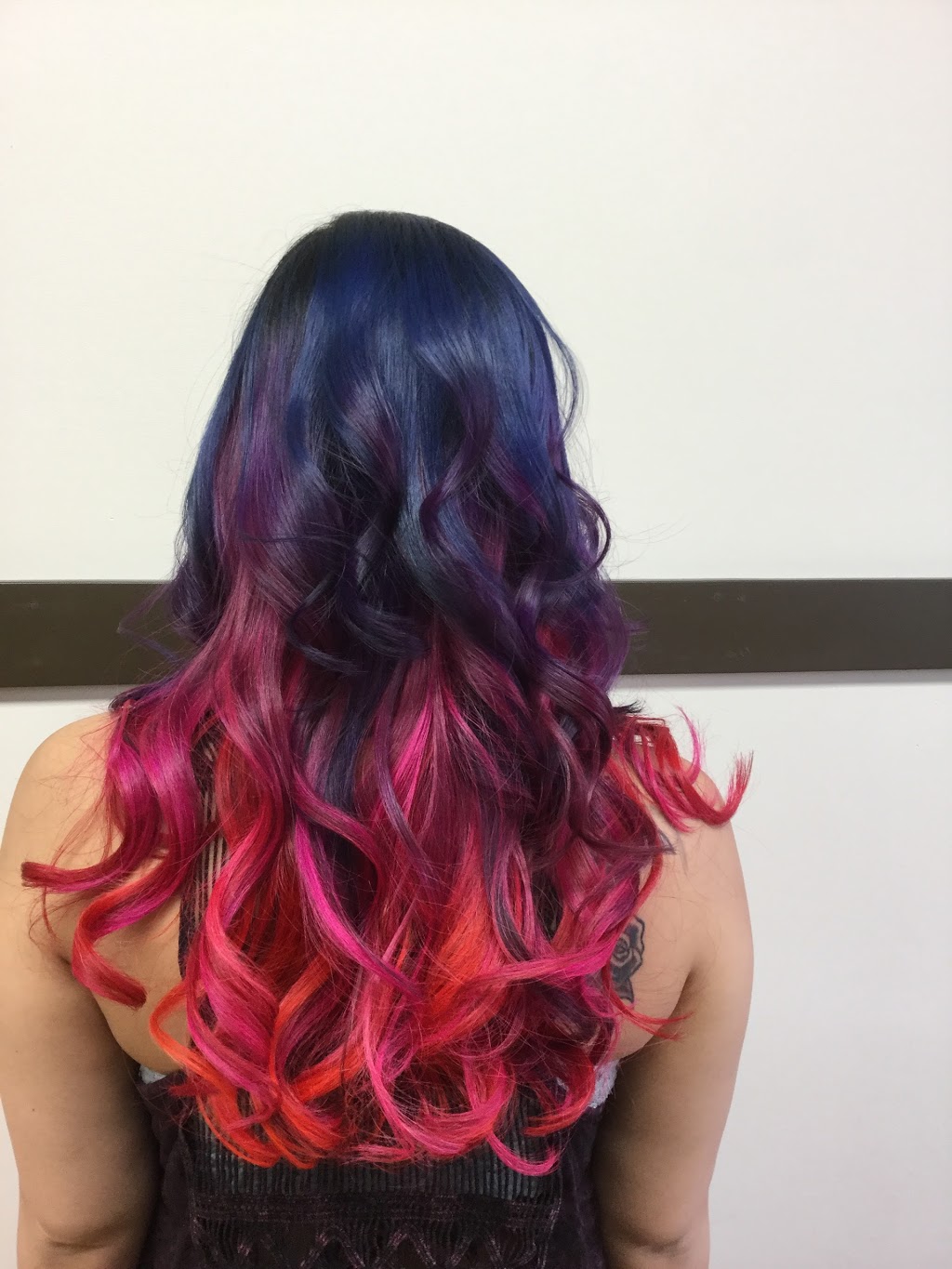 The Hallway Hair Studio | 10330 152 St #65, Surrey, BC V3R 4G8, Canada | Phone: (778) 809-3377
