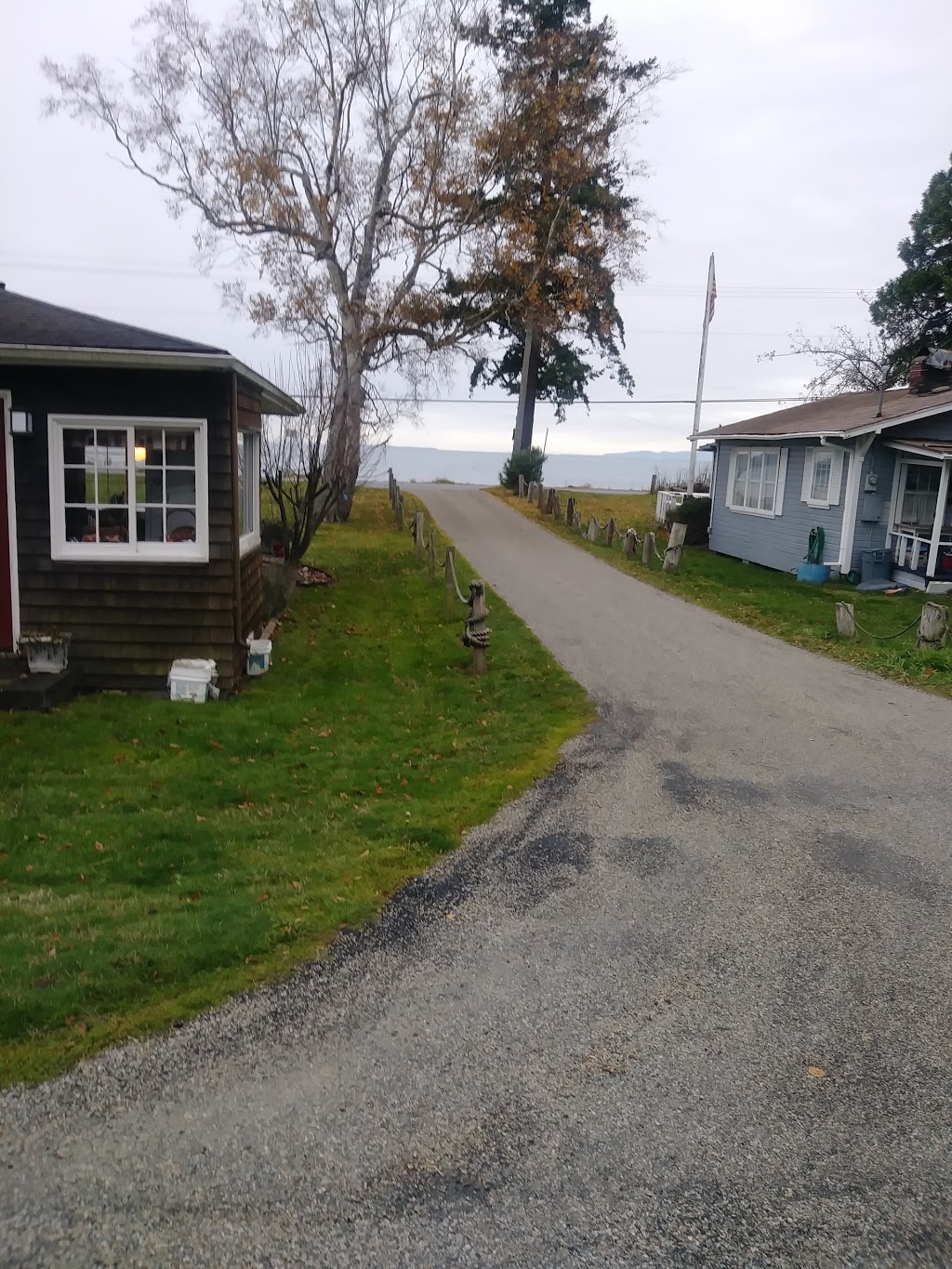 Birch Bay Getaway | 8124 Birch Bay Dr, Blaine, WA 98230, USA | Phone: (360) 371-3730
