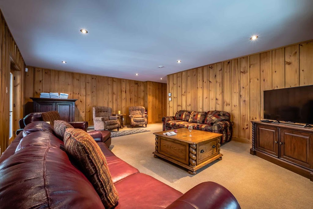 RCNT Chalet #64 | 41 Des, Chemin des Pruches, Lac-Supérieur, QC J0T 1P0, Canada | Phone: (844) 370-0257