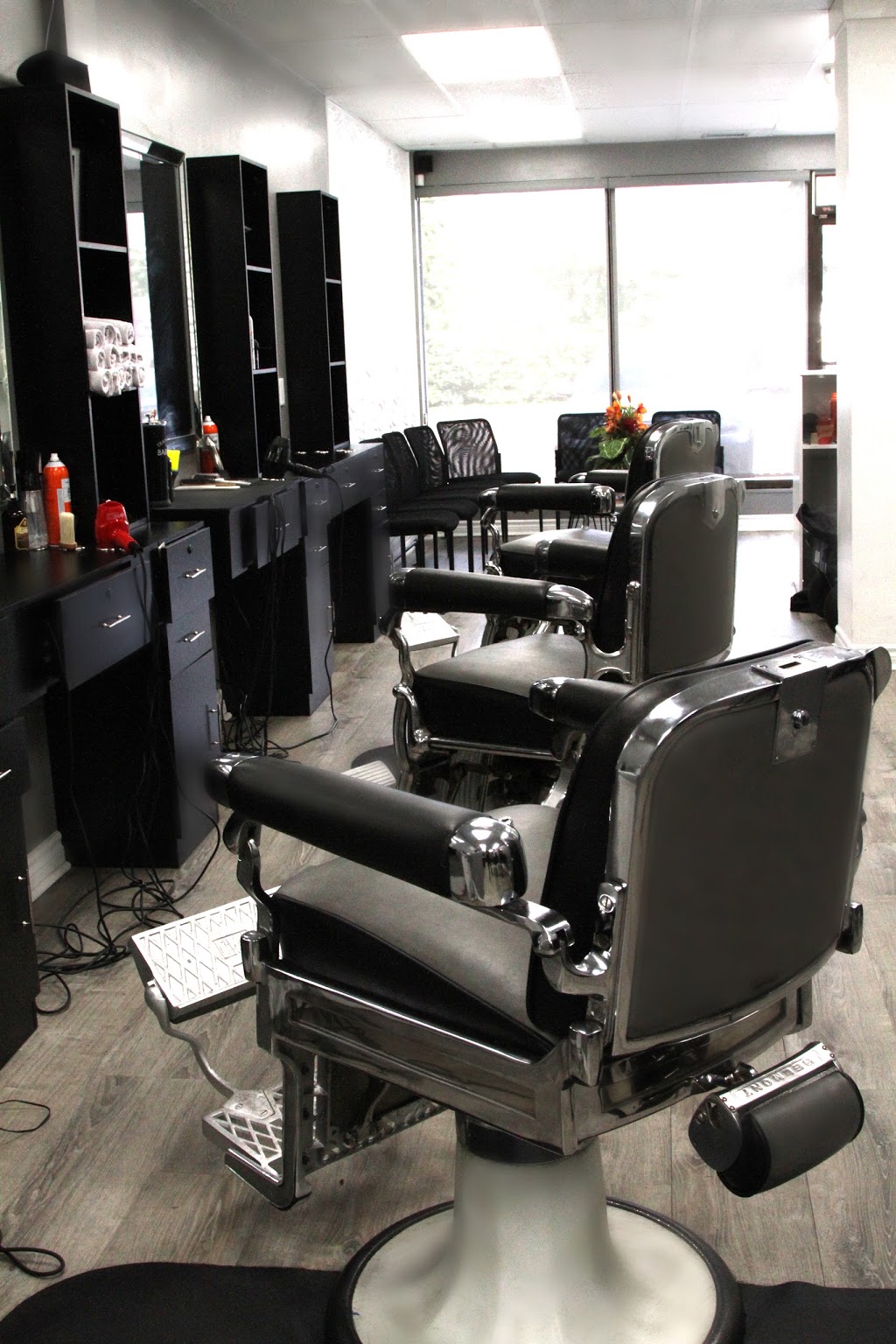 Iconz Hair Studio | 1477 Bayly St, Pickering, ON L1W 3R5, Canada | Phone: (905) 492-7200