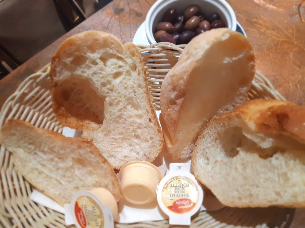 Restaurant Luso | 5840 Rue Bélanger, Saint-Léonard, QC H1T 1G6, Canada | Phone: (514) 251-1001