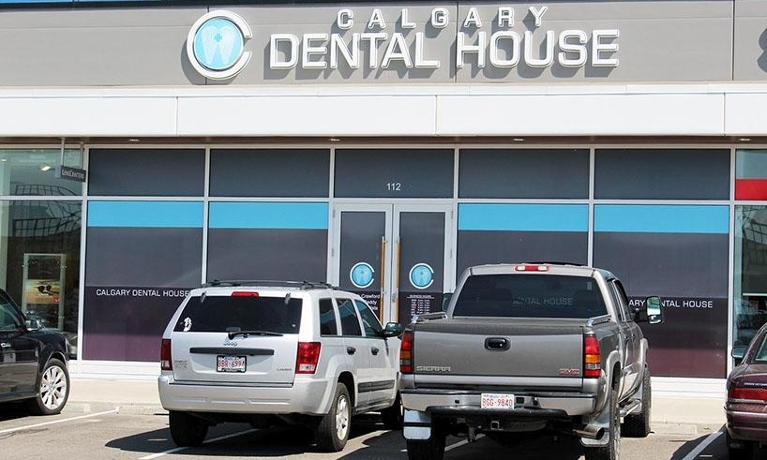 Calgary Dental House | 971 64 Ave NE #112, Calgary, AB T2E 7P4, Canada | Phone: (587) 755-8050