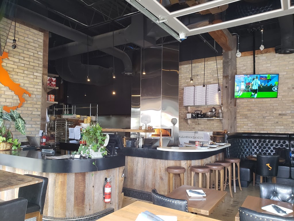 The Boot Social Pizzeria | 579 Kerr St, Oakville, ON L6K 3E1, Canada | Phone: (905) 339-3139