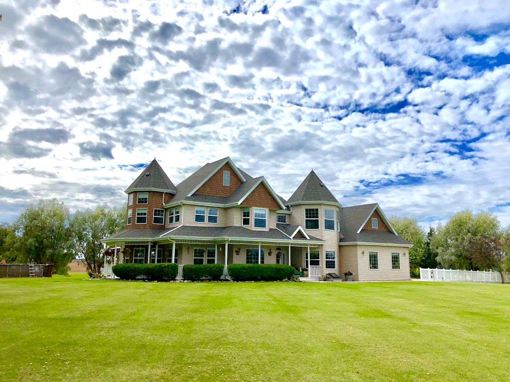 Inn On The 10th | 1 Emerald Pl, Spiritwood, SK S0J 2M0, Canada | Phone: (306) 841-7090
