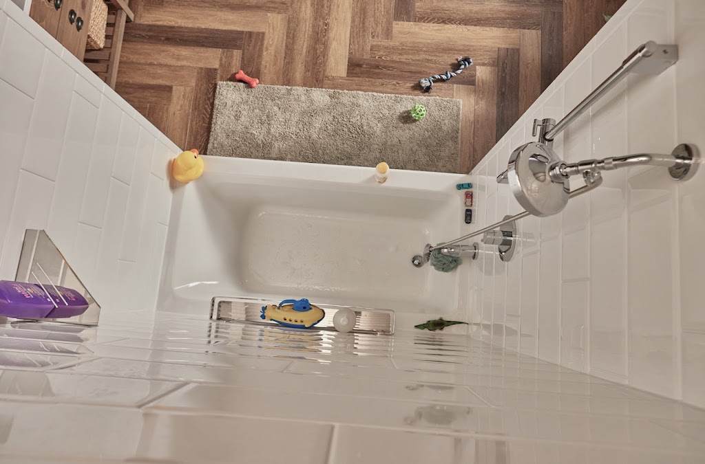 Jacuzzi Bath Remodel of Ontario | 944 Crawford Dr, Peterborough, ON K9J 8K1, Canada | Phone: (888) 446-5059