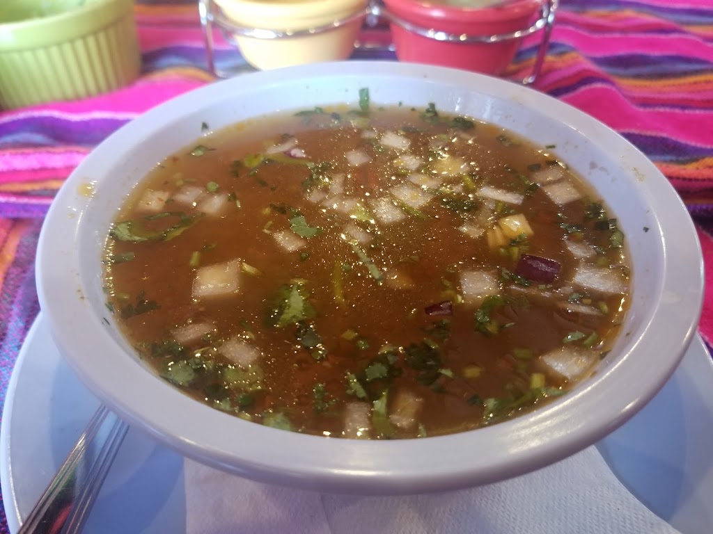 Tacochon Restaurant Mexicain | 2212 Bd du Curé-Labelle, Laval, QC H7T 1R1, Canada | Phone: (450) 934-0848