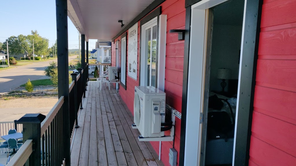 Mon Coin de pays | 45 Rue Principale N, Sacré-Coeur, QC G0T 1Y0, Canada | Phone: (418) 236-4445