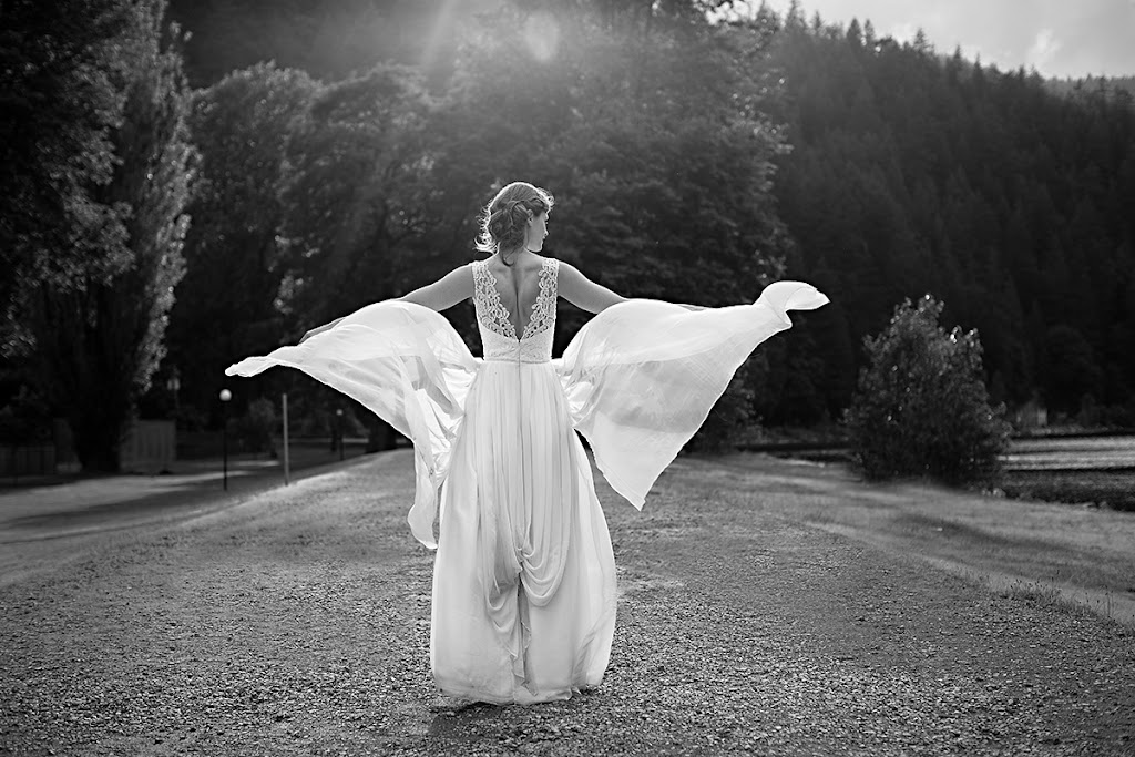 Fran Chelico Photography | Vancouver Wedding Photographer | 615 E St James Rd, North Vancouver, BC V7M 1L7, Canada | Phone: (778) 338-3333