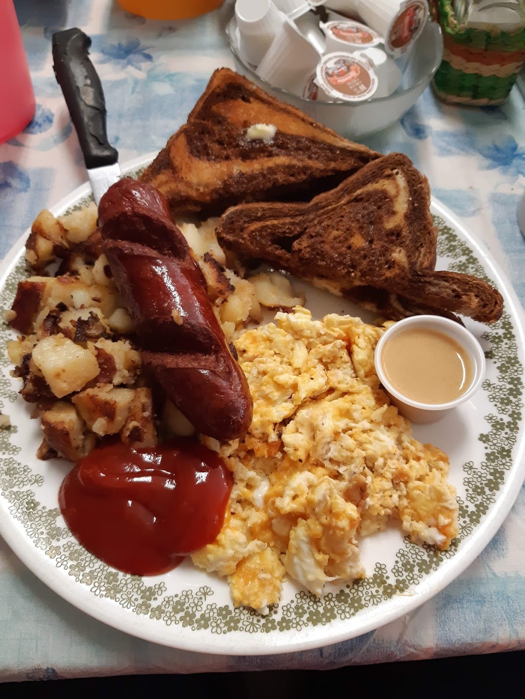 Kellys Kafe | 2520 Jasper Ave, Saskatoon, SK S7J 5M1, Canada | Phone: (306) 374-7525